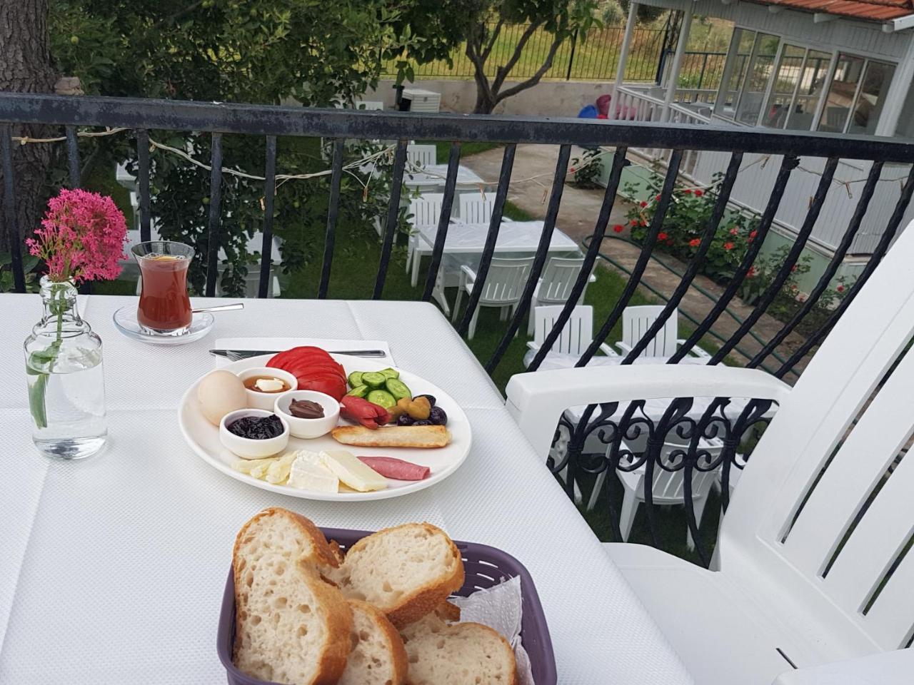 Akmonya Pansiyon Eriklice Esterno foto